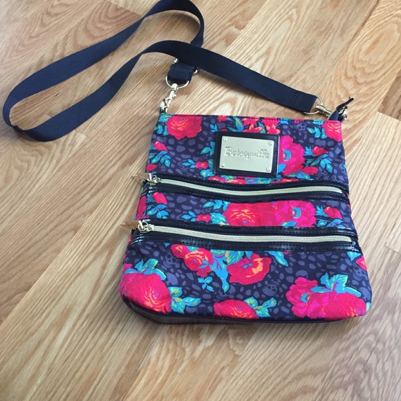 sOLD..Rose n skull print Crossbody! - Picture 1 of 4