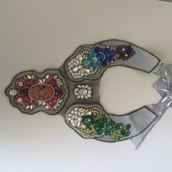 Amazing necklace with 3 different sets of colors! - Picture 4 of 4