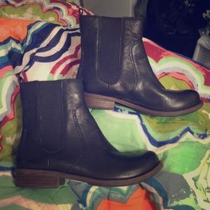 Brand new, never worn Lucky Brand Oxford boots