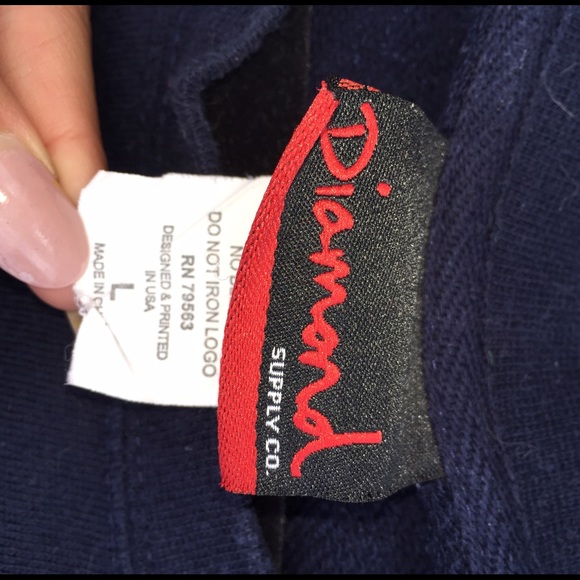 Diamond Sweatshirt - Picture 3 of 3