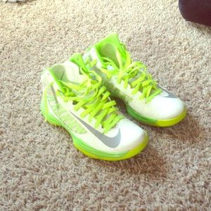 2012 hyperdunks barely worn