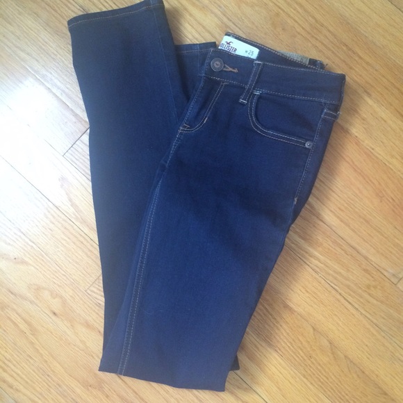 SOLD Hollister 1S Dark Wash Skinny Jeans - Picture 1 of 3