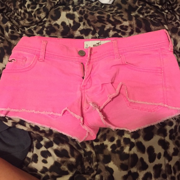 Shorts - Picture 2 of 4