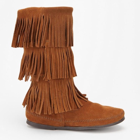 Fringe boots