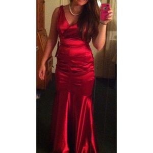 Red Long Mermaid Evening Gown (worn once)