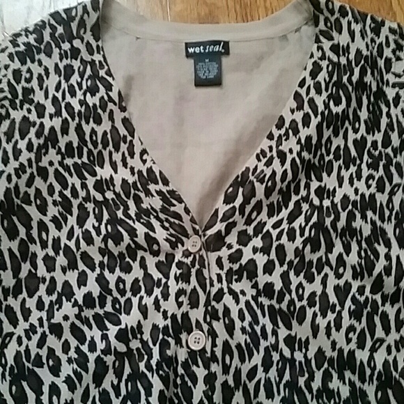 Leopard Sweater - Picture 2 of 3