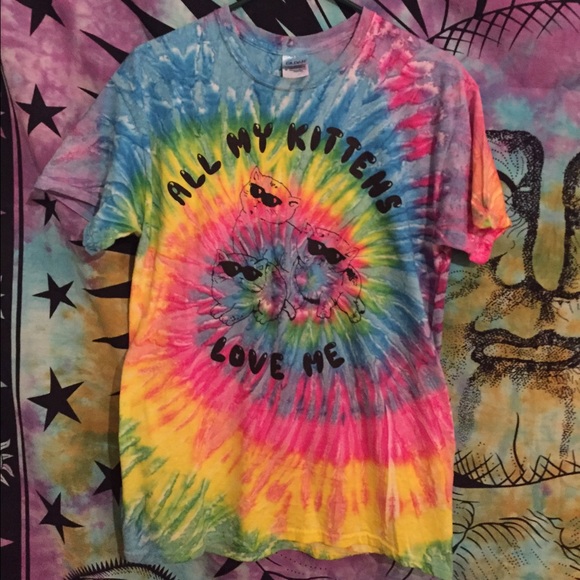 Trippy hipster tie dye kitten/cat shirt