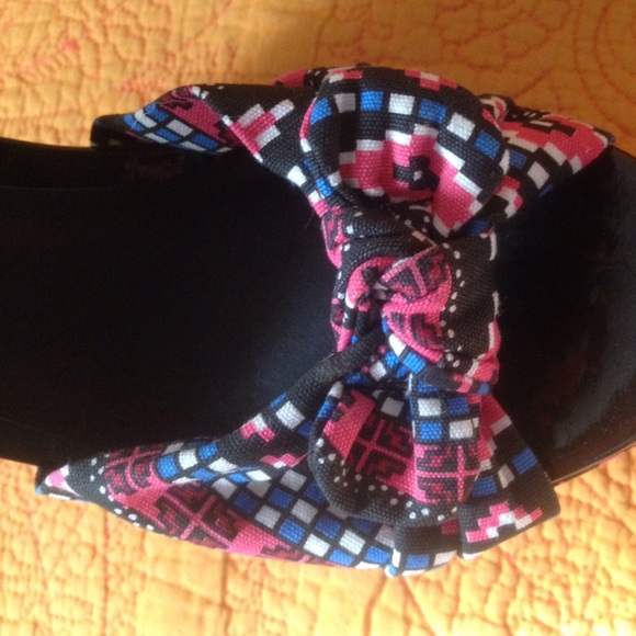 Aztec heels! - Picture 4 of 4