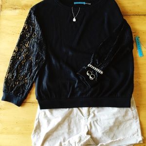 Reduced! 🚩Alice and Olivia pull over