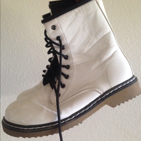 Sold - Picture 2 of 4