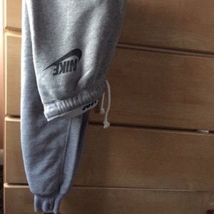 NIKE JOGGERS. SMALL. NEED THIS GONE!