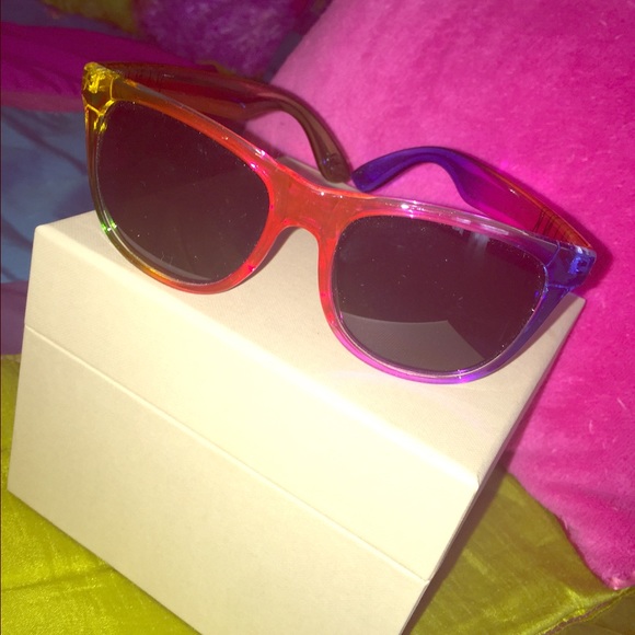 BRAND NEW! Victoria's secret pink sunglasses!