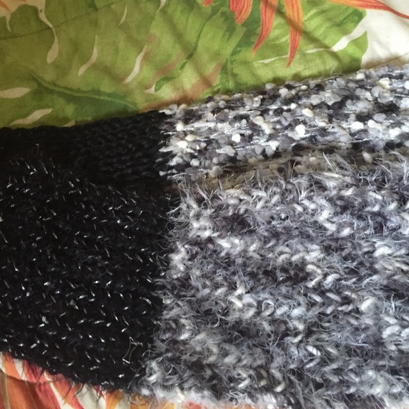 ⚠️SOLD⚠️Multi-patterned fuzzy scarf - Picture 2 of 4