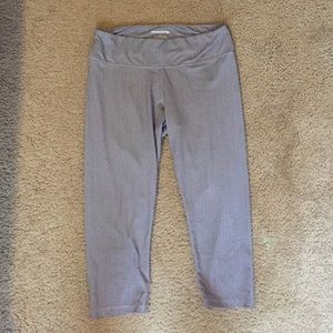 marika tek Capri workout pants