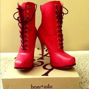 Hot red boot! *Like NEW*