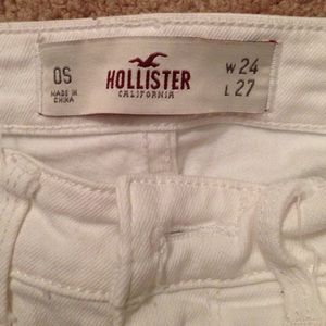 white hollister no rip skinny jeans