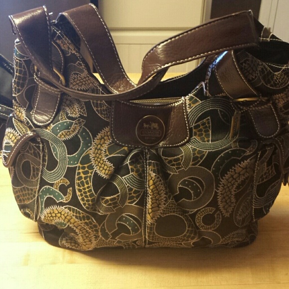NWOT  Large Handbag