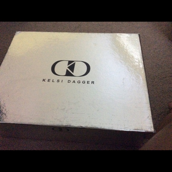 Kelsi Dagger - Picture 2 of 4