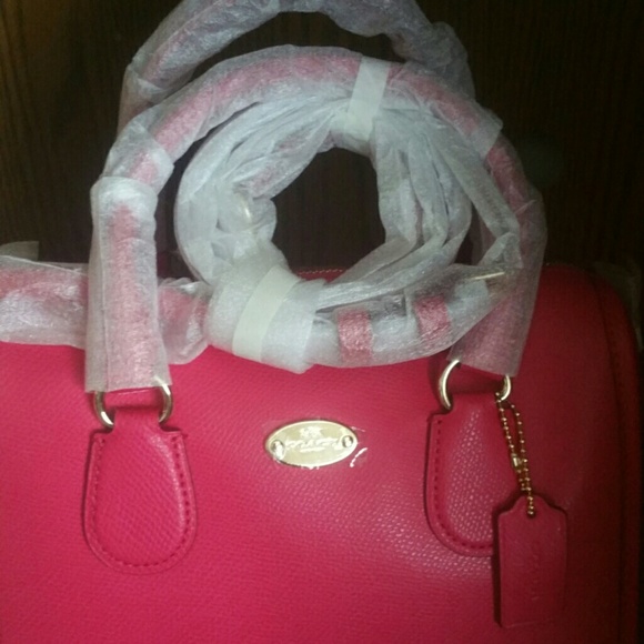 Final Price NWT Coach Mini Bennett Satchel