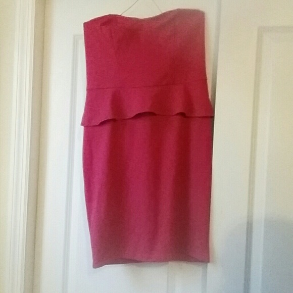 FINAL SALE BERRY PINK PEPLUM DRESS - Picture 1 of 2