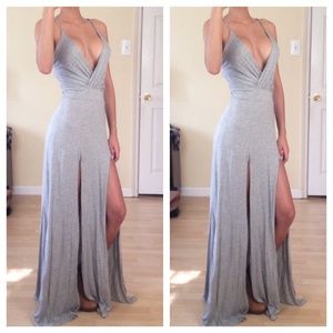 Price Reduced🎉 Boutique Deep V Maxi Dress