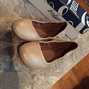 Lucky Brand Flats (nude/gold)