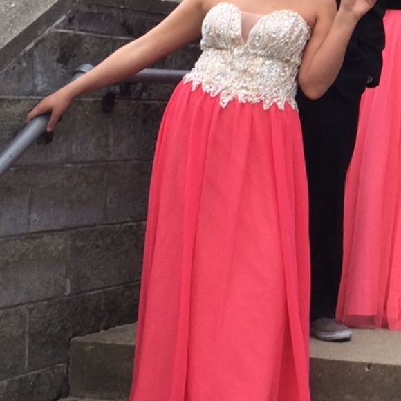 Size 6/7 Terani Couture chiffon gown