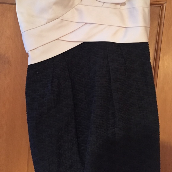 Max and Cleo one shoulder dress - Picture 3 of 4