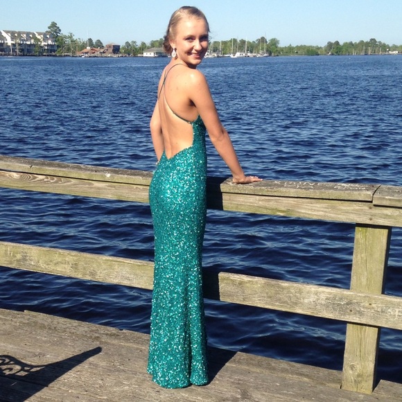 NEEDS TO GO Deep Teal Sequence Prom Dress