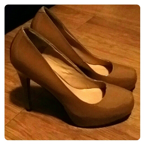 Steve Madden Nude Heels