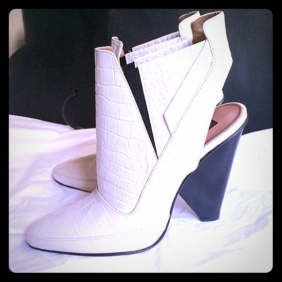 Derek Lam Shoes - ❌SOLD❌Slingback heeled booties