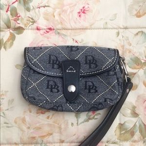 Dooney & Bourke wristlet