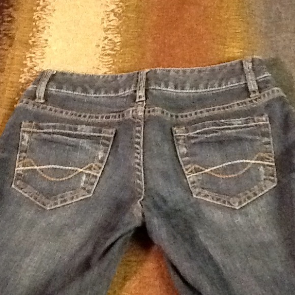 Junior Jean - Picture 3 of 3