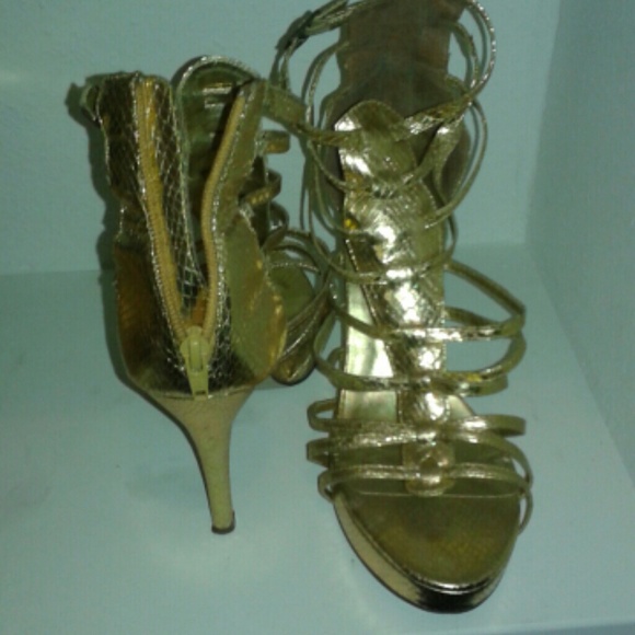 Shoes - Picture 3 of 3