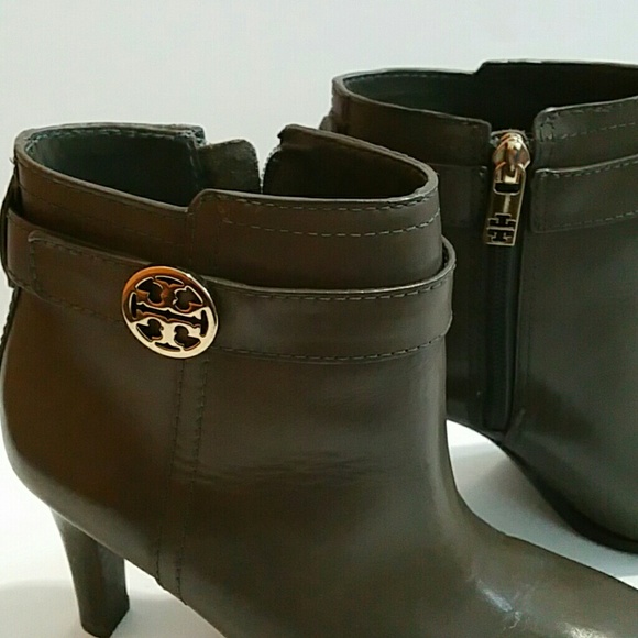 Tory Burch Bristol Booties in dark brown - Picture 2 of 4