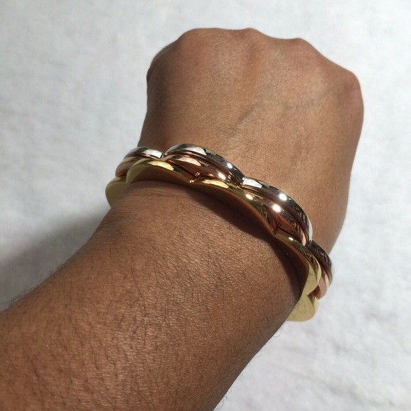 💕PM Editor Pick💕Kate Spade Rose Scallops Bangle - Picture 3 of 4