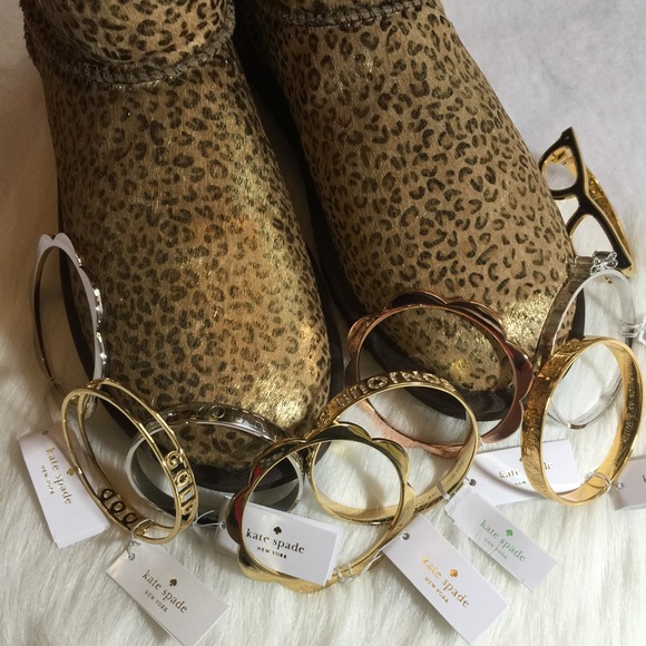 kate spade Jewelry - 💕PM Editor Pick💕Kate Spade Rose Scallops Bangle