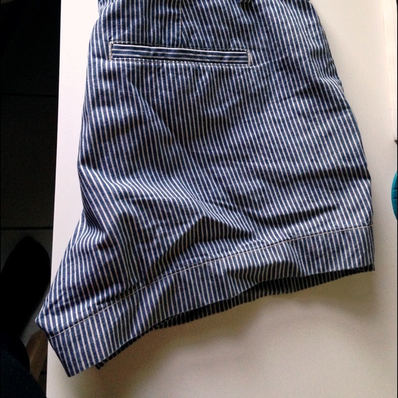 Khakis by GAP shorts
