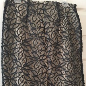 Ann Taylor black scalloped lace pencil skirt