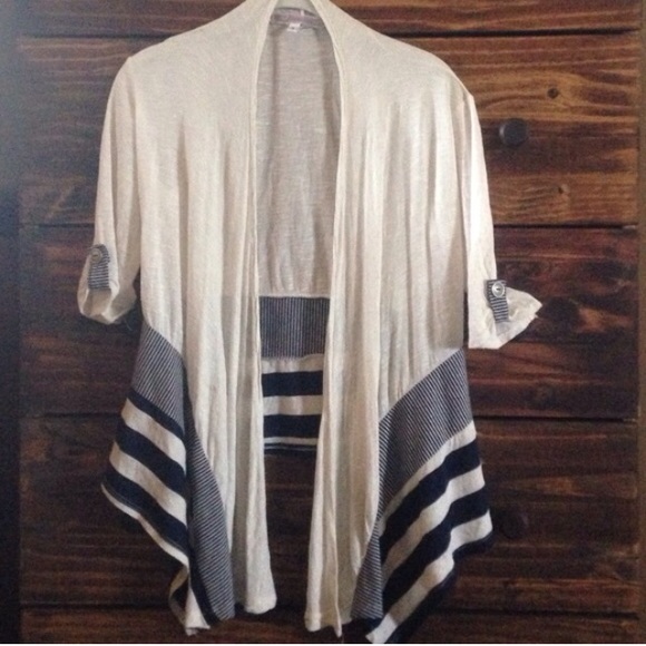 🌿Striped Drape-Front Cardigan - Picture 2 of 4