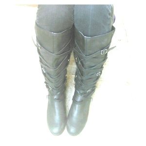 Cathy Jean Black Boots With Cross Straps