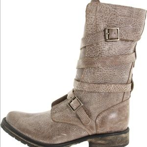 Steve Madden boots! 💪