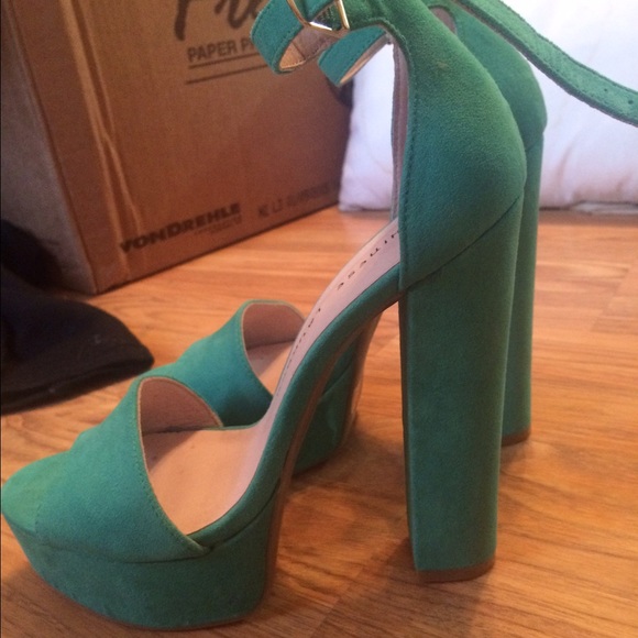 Chinese laundry mint platform heels