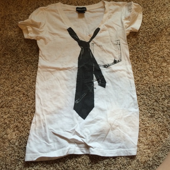 Tee shirt