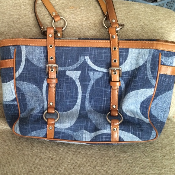 Coach purse. Great shape.