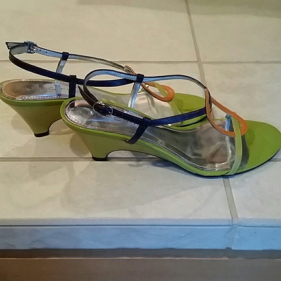 Tri-Color Sandals - Picture 2 of 3