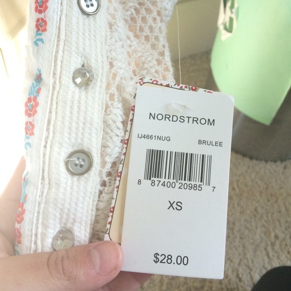 Love on a Hanger Top! - Picture 4 of 4