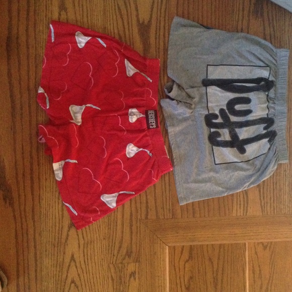 Boxers! - Picture 2 of 2