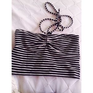 B&W crop top💦😻