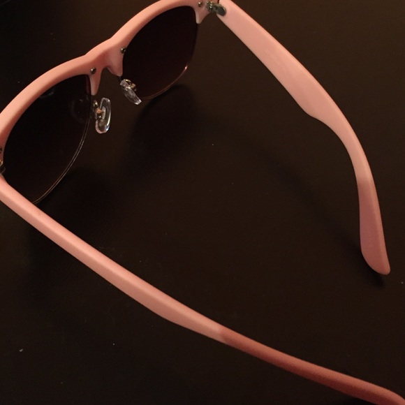 Traded❌ - Picture 2 of 2